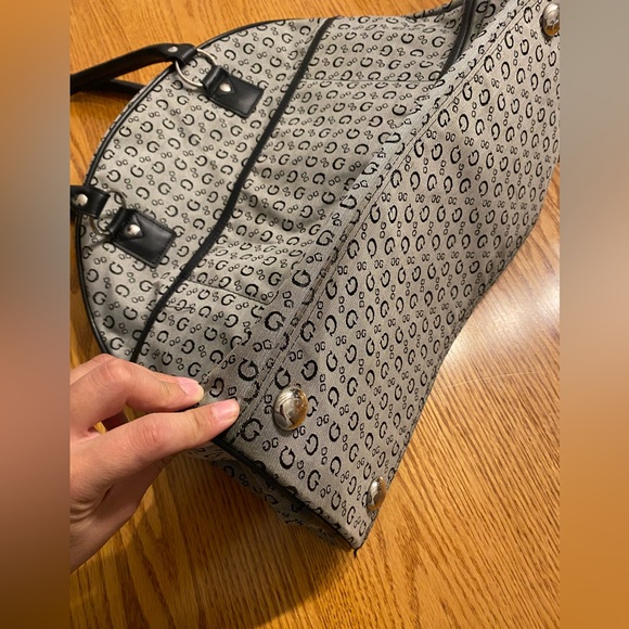 Guess | traveling shoulder bag - Picture 6 of 9